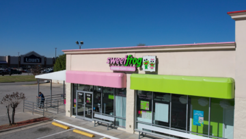 is sweetfrog a franchise External Photo of a sweetFrog store