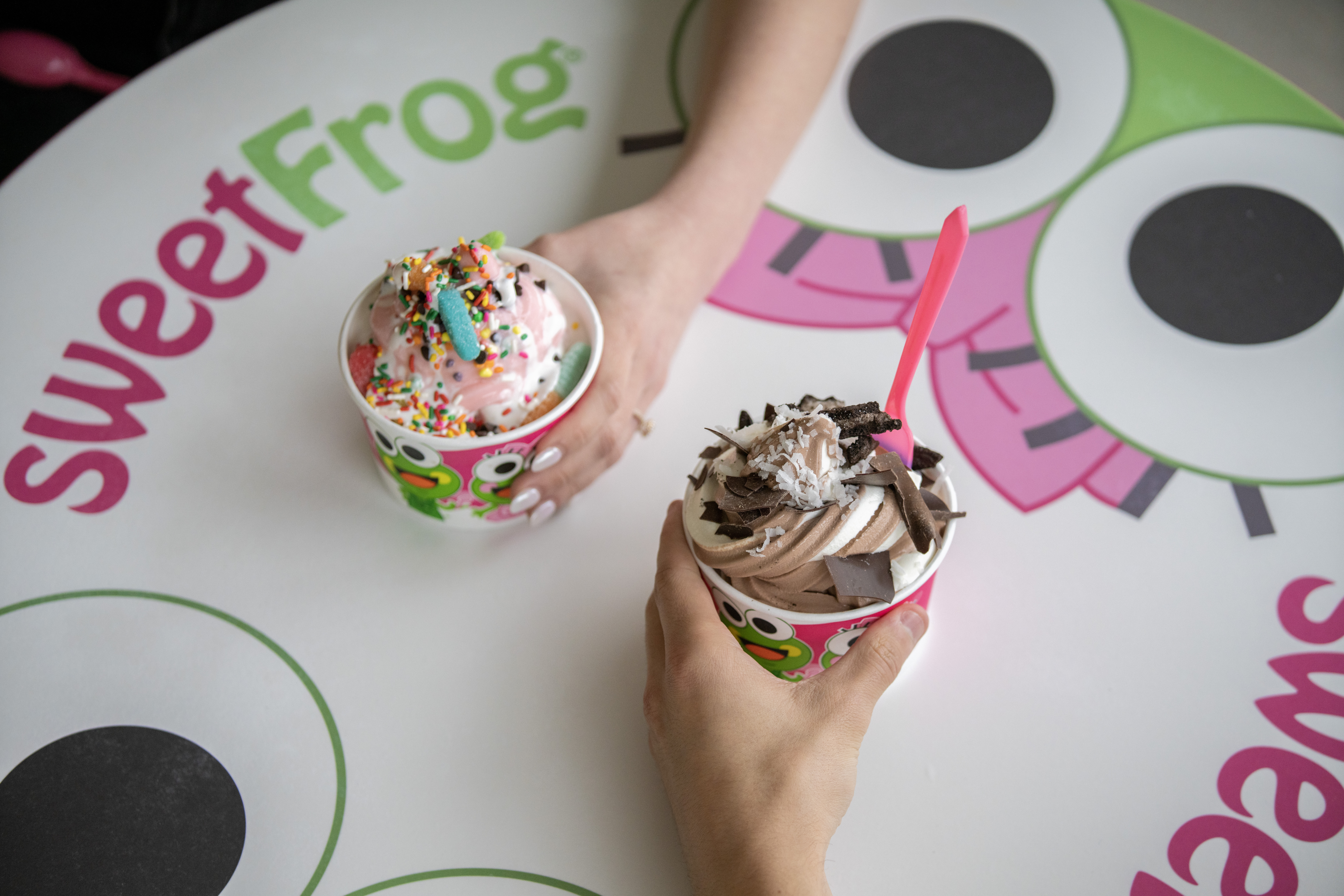 sweetFrog frozen yogurt